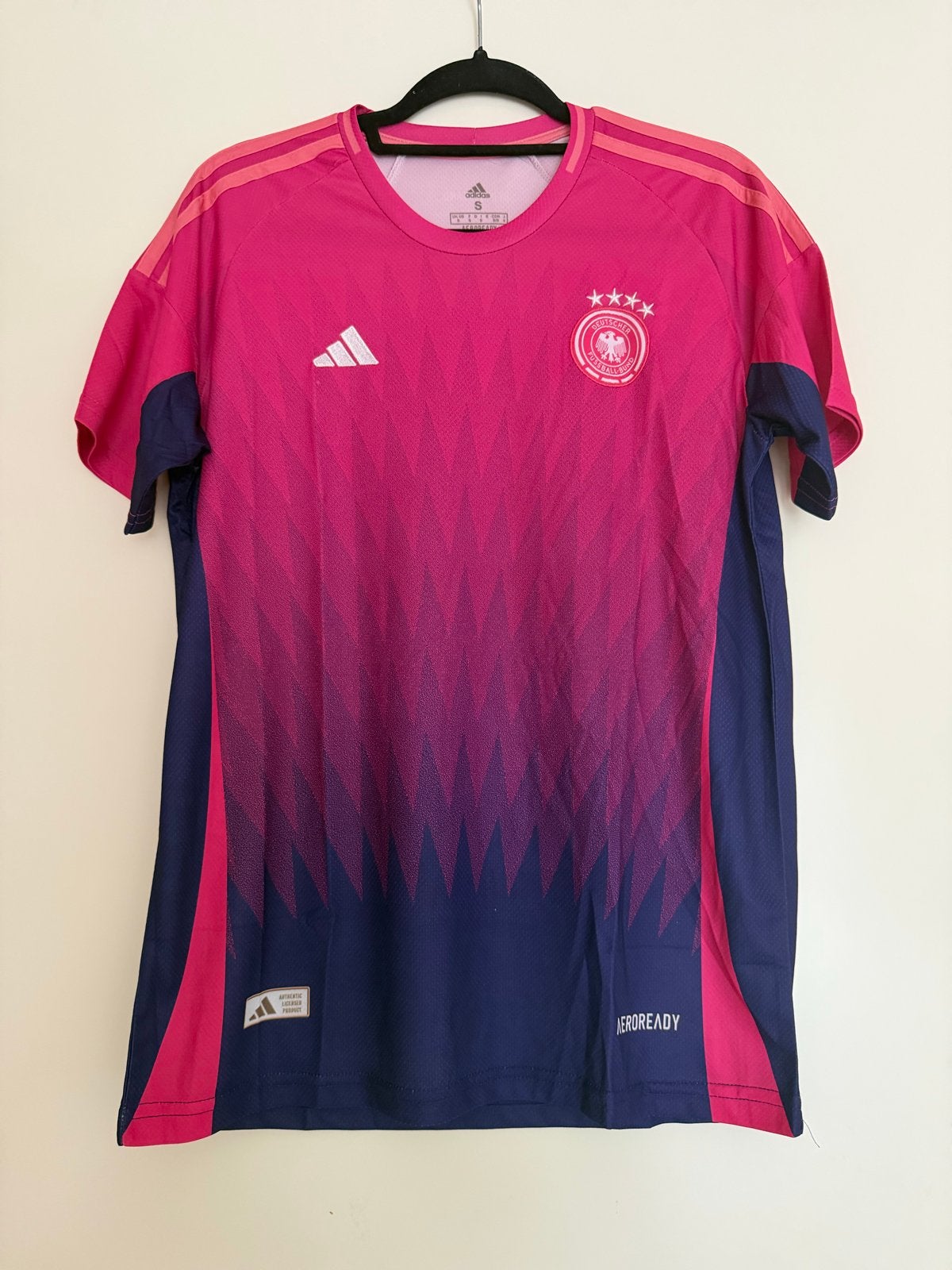 Nieuw Adidas Duitsland Uitshirt Roze/Blauw Maat S, Ophalen, Nieuw, Maat 46 (S) of kleiner, Roze