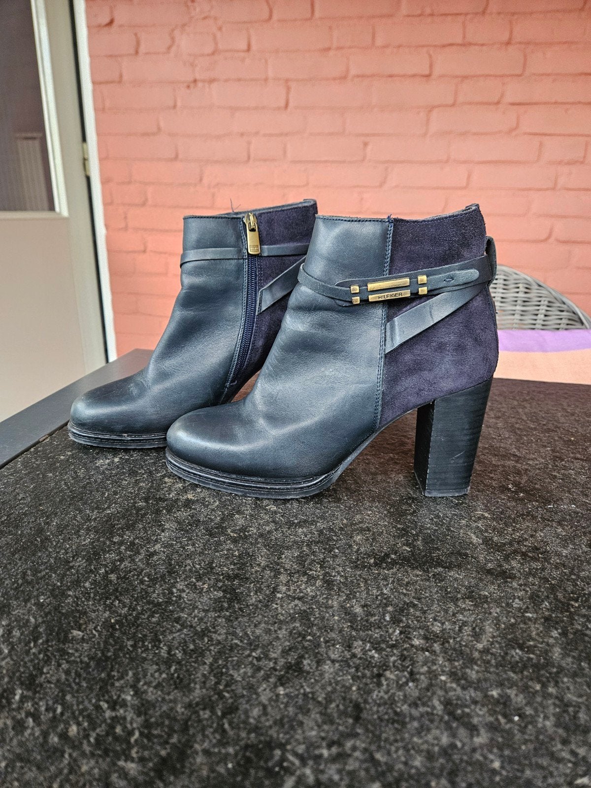 Tommy Hilfiger Enkellaarzen - Donkerblauw, Blauw, Lage of Enkellaarzen, Ophalen of Verzenden, Zo goed als nieuw