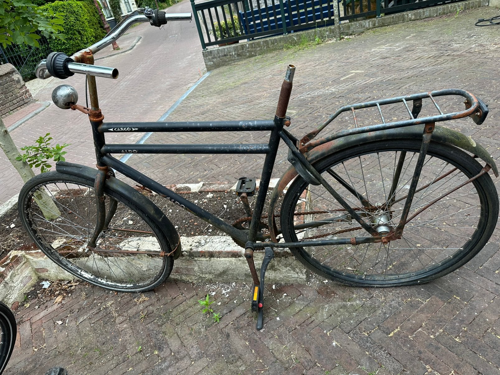 Fiets, heren, zwart, Aldo Cargo, opknappertje, Ophalen, Jaren '60 of nieuwer