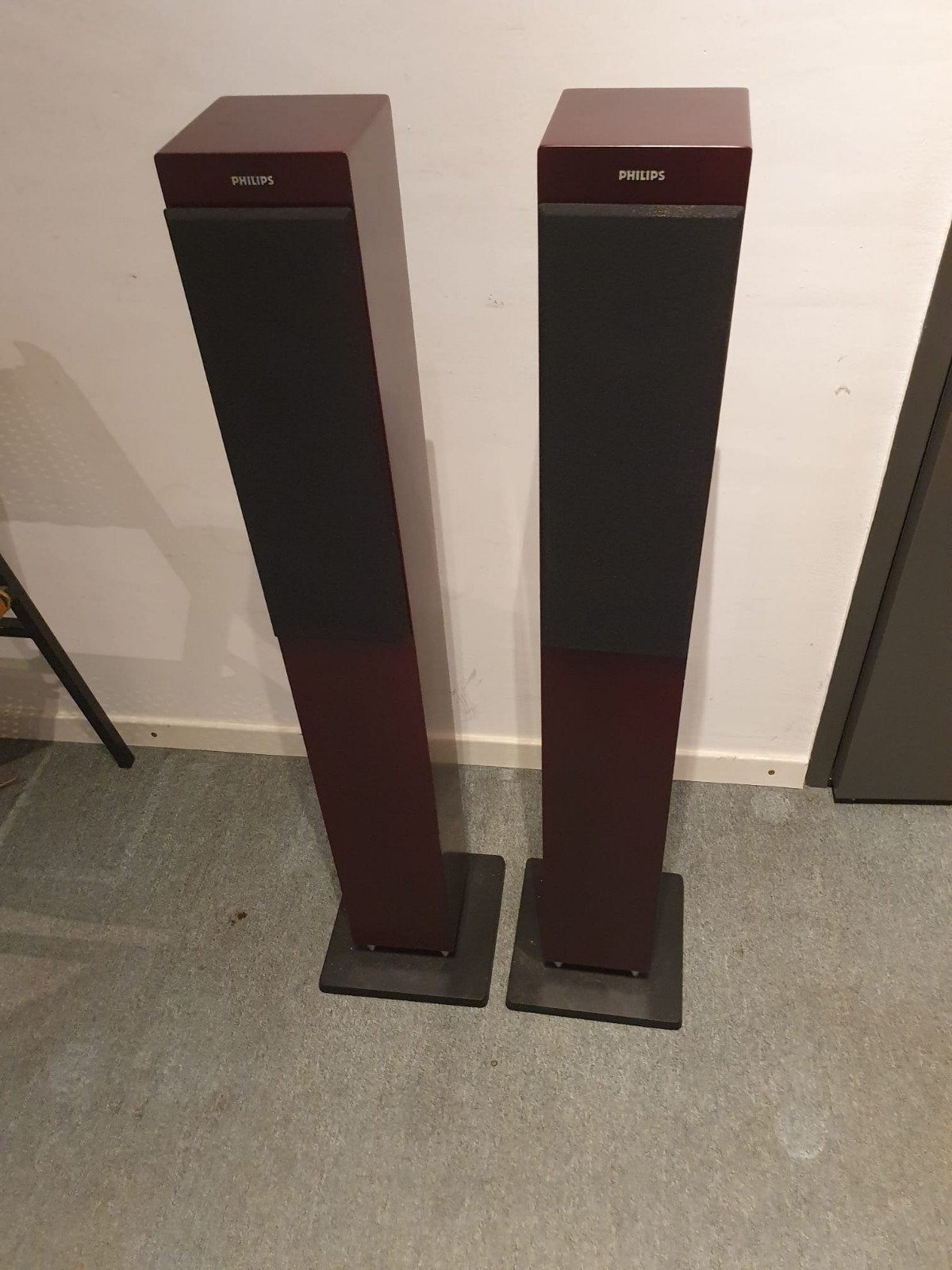 Philips MCD709 Vloerstaande Luidsprekers met Ribbon Tweeter, Ophalen, Gebruikt, Minder dan 60 watt, Vloerstaande luidspreker