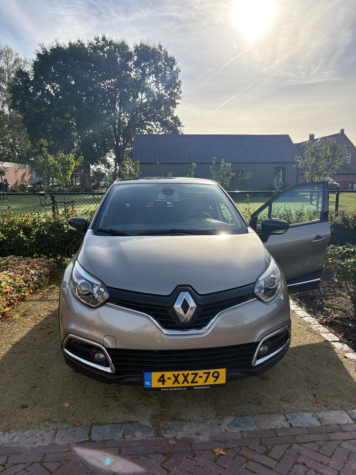 Renault Captur 0.9 TCE 90 2015 Bruin, Auto's, Voorwielaandrijving, 898 cc, Bruin, 49 €/maand
