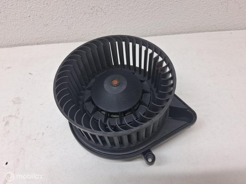 Aanjager Seat Exeo 3R 2.0 TSI ('09-'13) 8E1820021E, Gebruikt, Ophalen of Verzenden, Seat, Seat