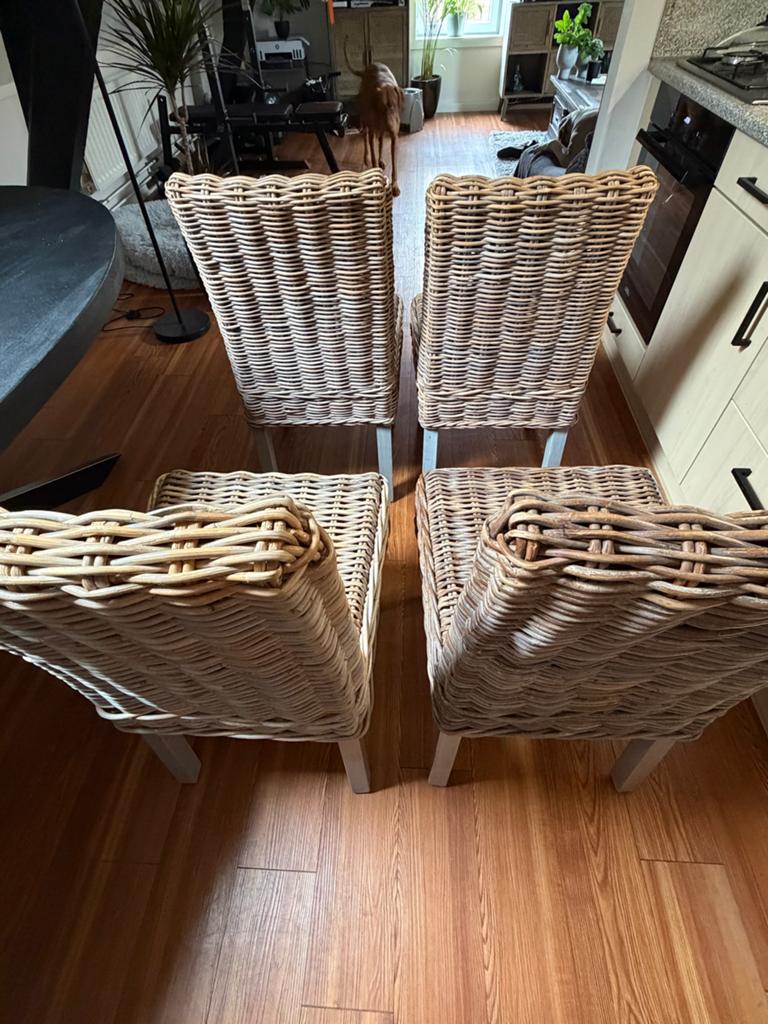 Set van 4 rotan / rieten stoelen, Huis en Inrichting, Stoelen, Ophalen, Overige kleuren, Riet of Rotan, Zo goed als nieuw