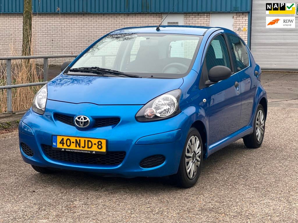 Toyota Aygo 1.0-12V Access Airco! NAP! 5 deurs! Apk!, Voorwielaandrijving, Gebruikt, Startonderbreker, 68 pk