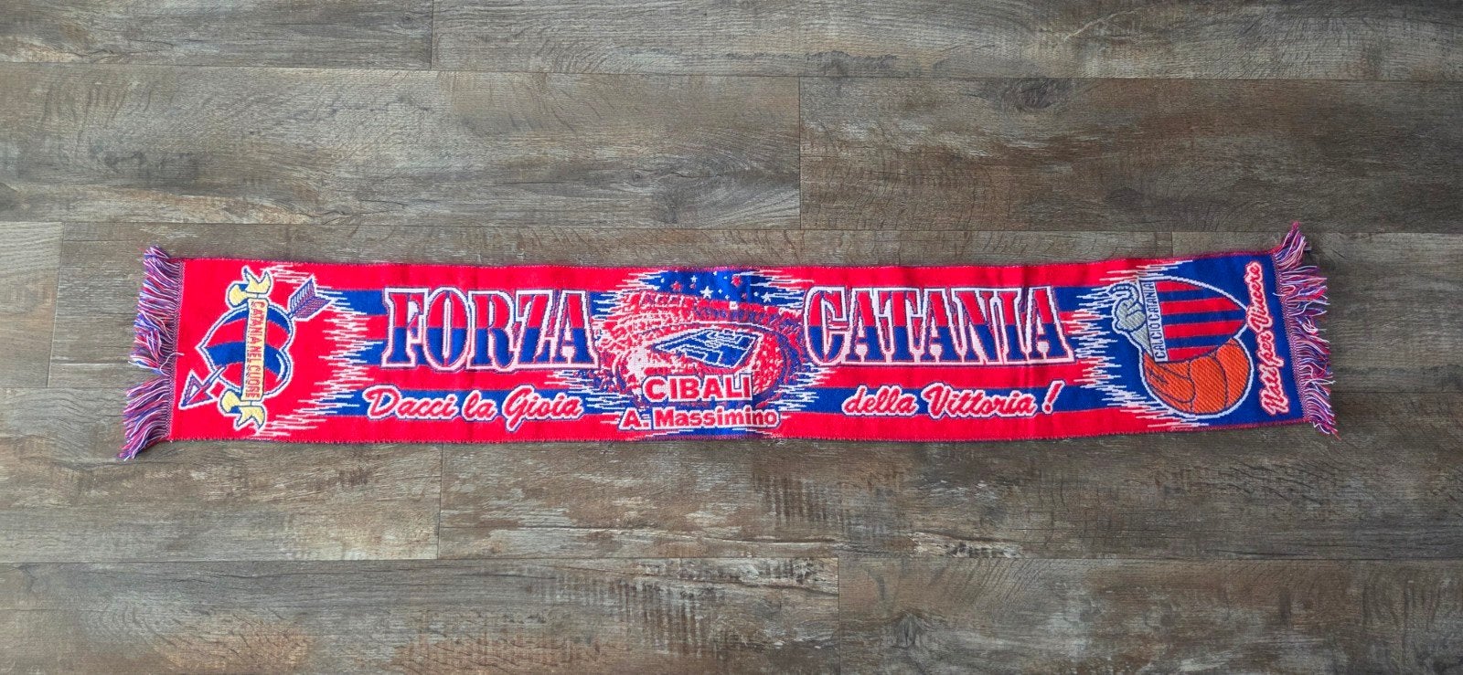 Sjaal Catania, Ophalen of Verzenden, Zo goed als nieuw, Buitenlandse clubs, Vaantje of Sjaal