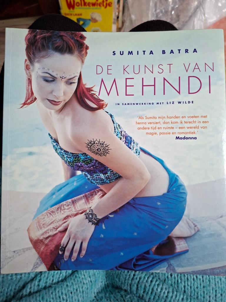 S. Batra - De kunst van Mehndi, Ophalen of Verzenden, Zo goed als nieuw, S. Batra