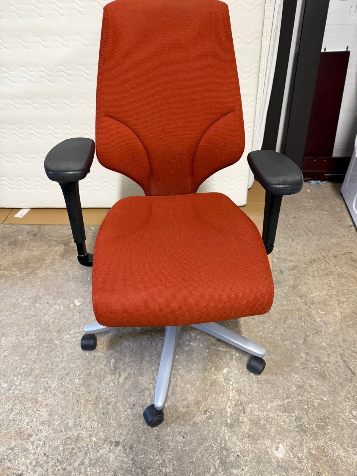 Bureaustoel Giroflex 64, Huis en Inrichting, Bureaustoelen, Ophalen, Zo goed als nieuw, Zwart