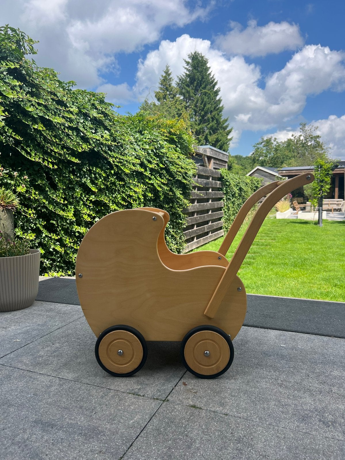 Houten Poppenwagen - Klassiek Speelgoed, Ophalen, Zo goed als nieuw, Kinderwagen, Overige merken