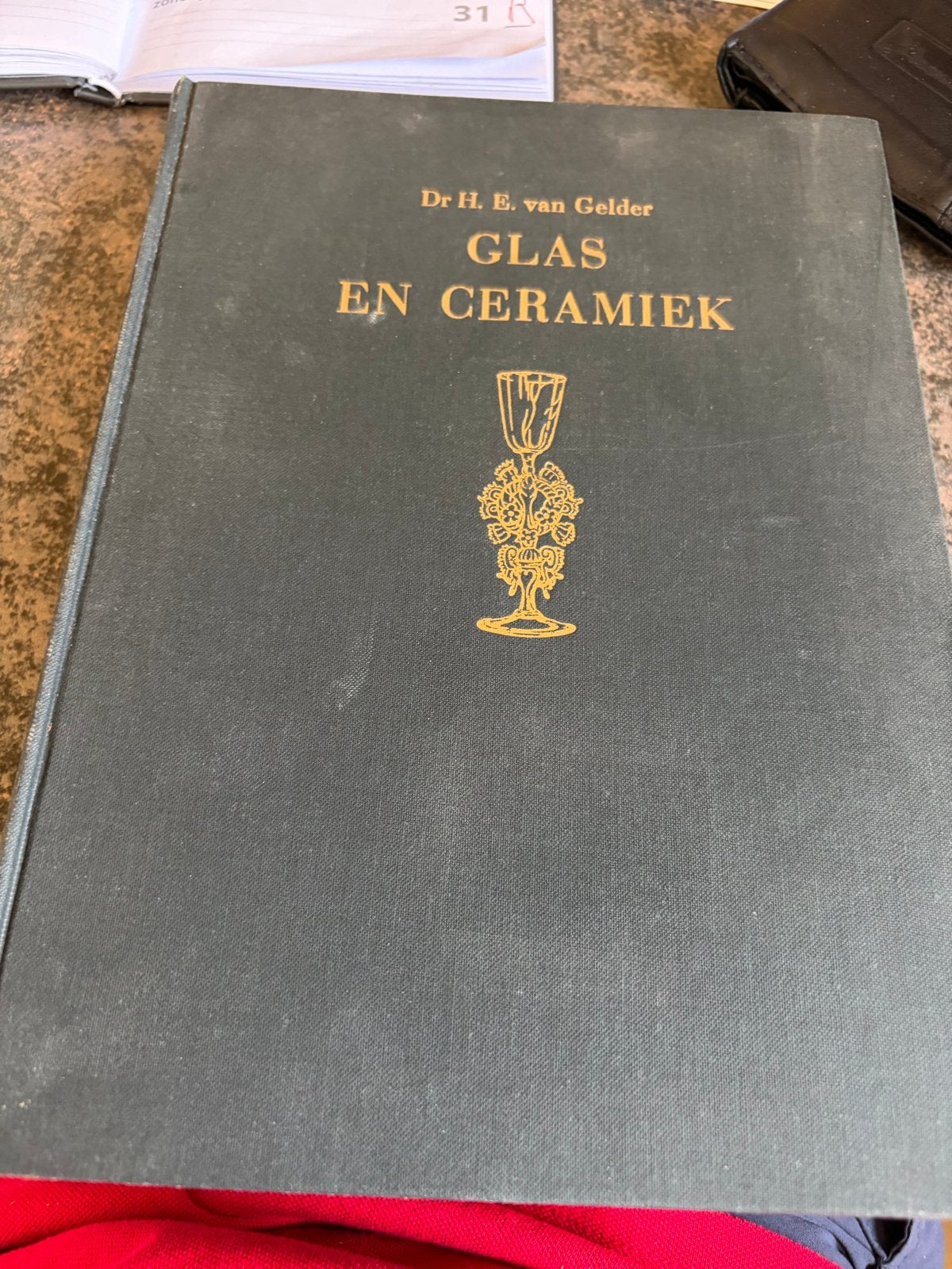 Glas en Keramiek - Dr H.E. van Gelder - Kunstgeschiedenis, Ophalen of Verzenden, Gelezen, Overige onderwerpen