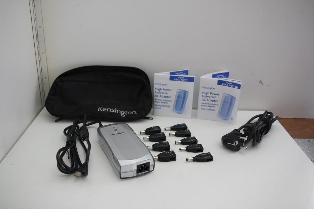 Kensington Universal 90 Watt AC Notebook Adapter. Nieuwstaat, Ophalen of Verzenden, Zo goed als nieuw, Kensington