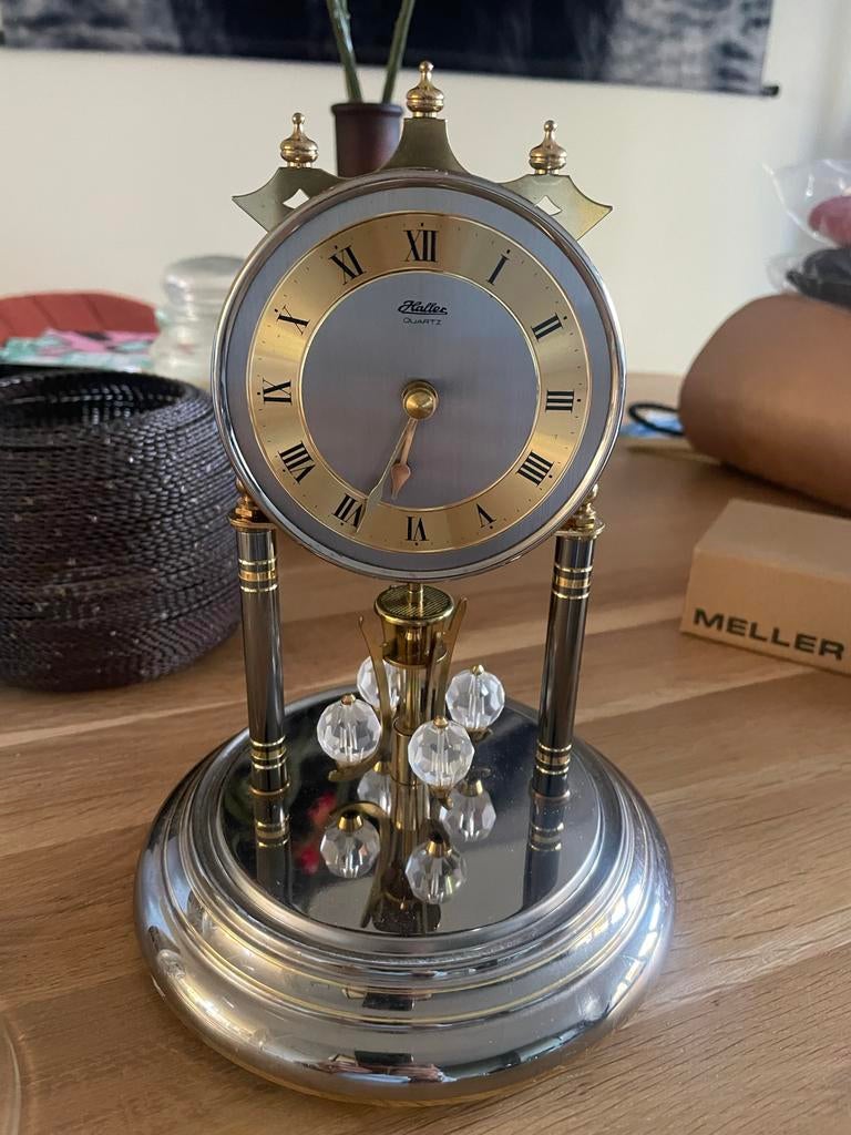 Kienzle Quartz tafelklok met glazen stolp, Ophalen