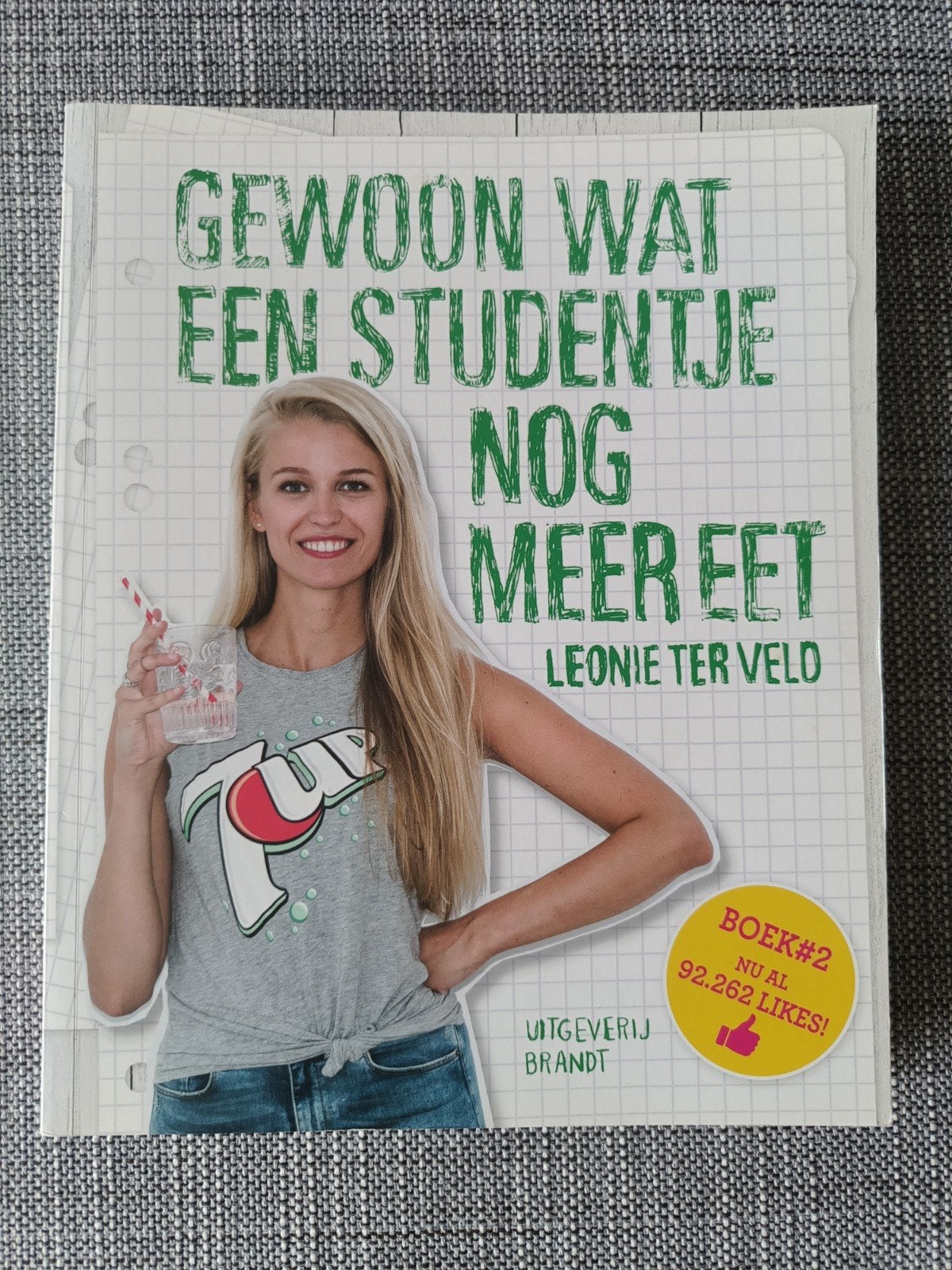 Boek Gewoon wat een studentje eet, Ophalen of Verzenden, Gelezen, Europa