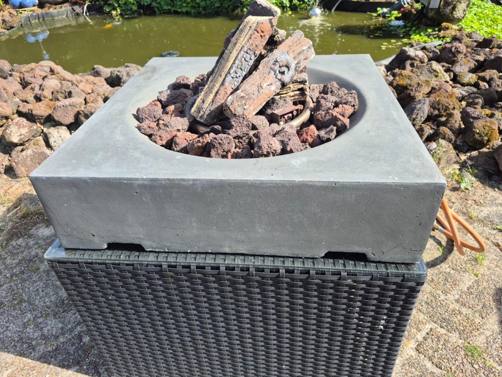 Happy Cocooning Fire Pit Tafel - Zo goed als nieuw, Tuin en Terras, Ophalen, Zo goed als nieuw, Vuurkorf
