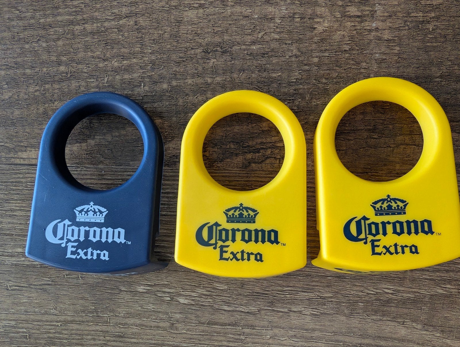 Corona flessenhouder - 3 stuks (2x geel, 1x blauw), Ophalen of Verzenden, Nieuw