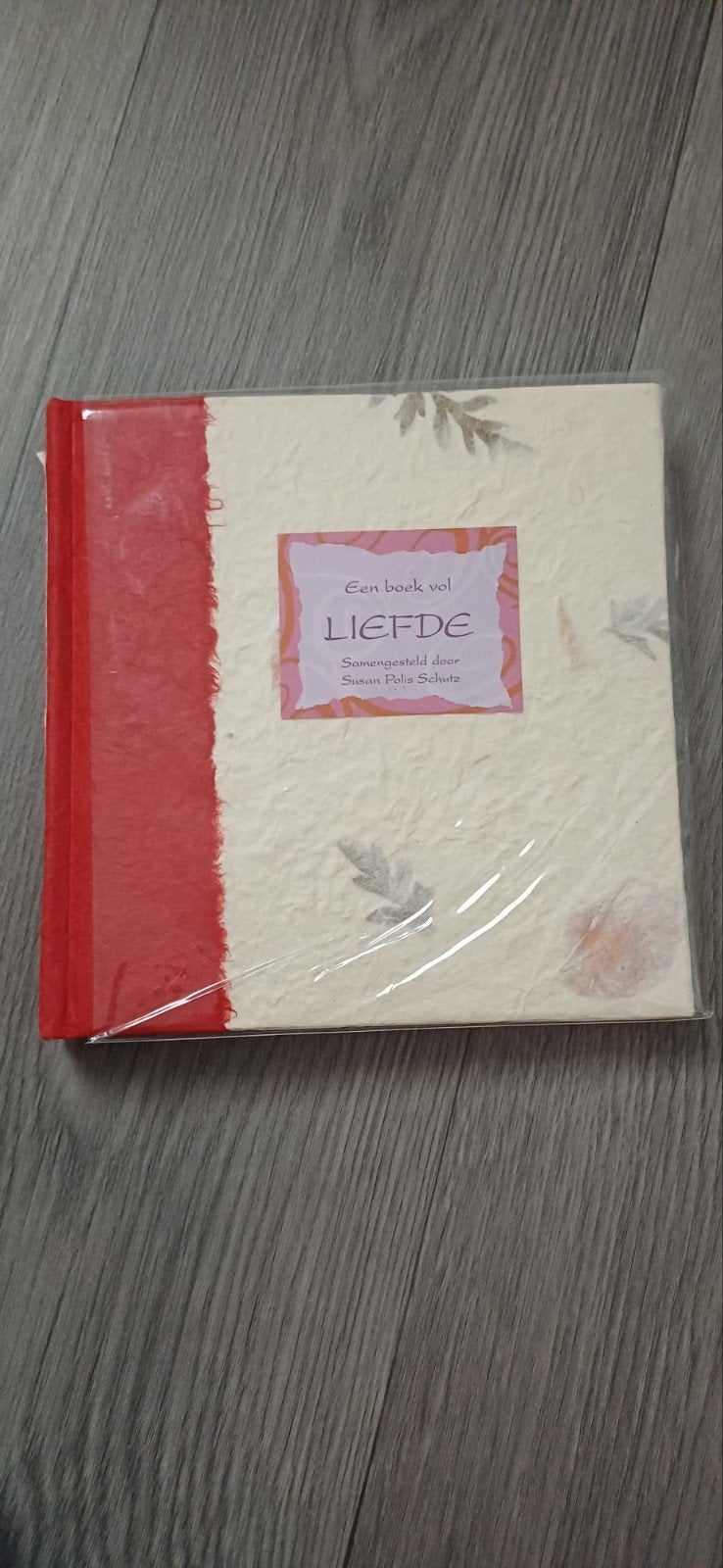 Een boek vol LIEFDE - Susan Polis Schutz (red.), Boeken, Ophalen of Verzenden, Zo goed als nieuw, Spiritualiteit algemeen, Susan Polis Schutz