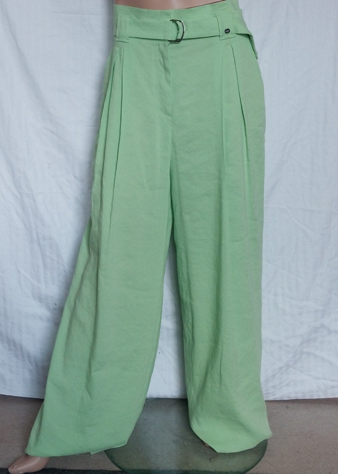MARCCAIN UITLOPENDE Broek,  Maat 42 , NIEUW  LINNEN VISCOSE, Maat 42/44 (L), Nieuw, Ophalen of Verzenden, Lang