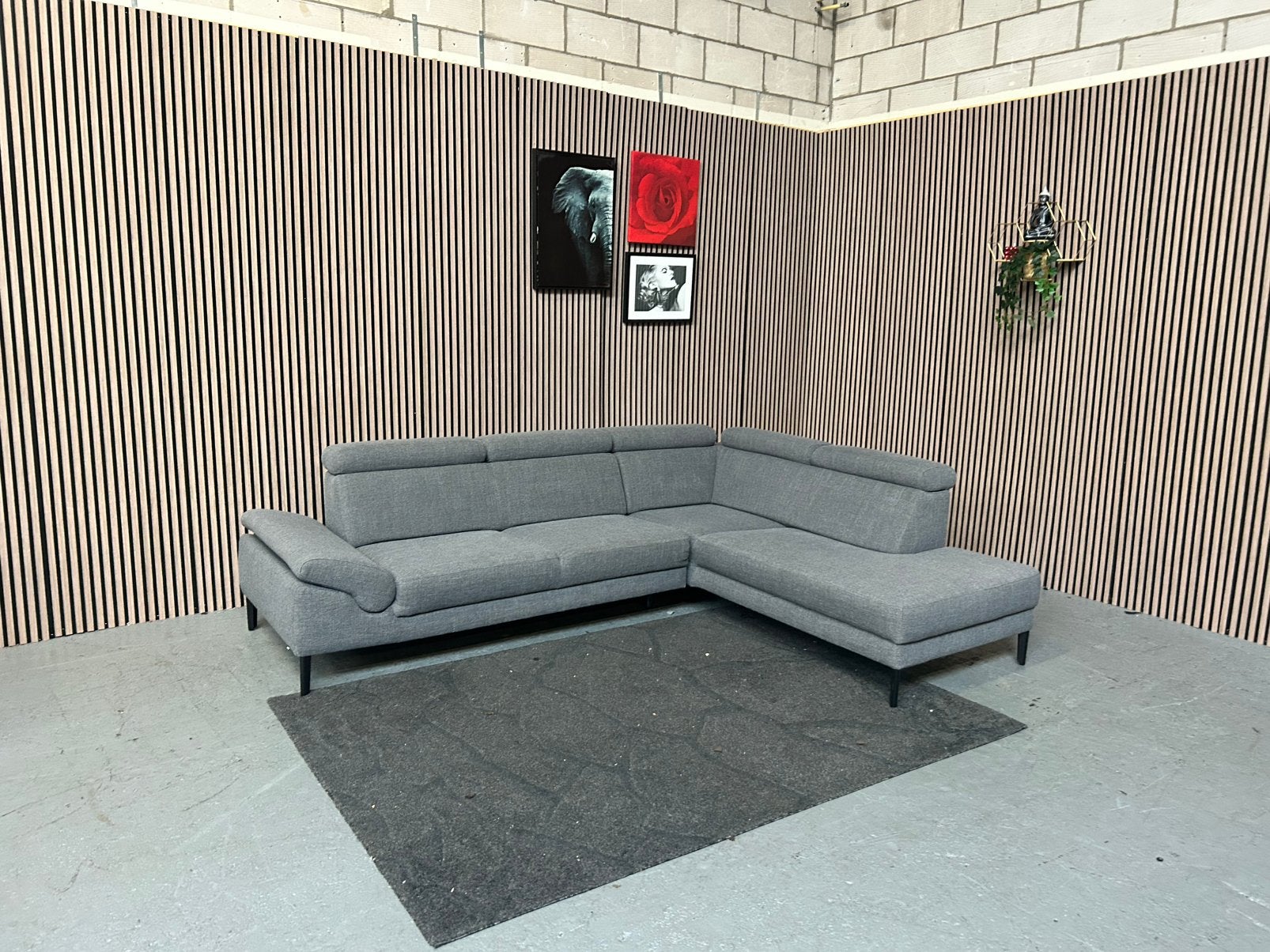 Foto 2 van GRATIS LEVERING ANTRACIET MONTEL URBAN 268X208 GEREINIGD