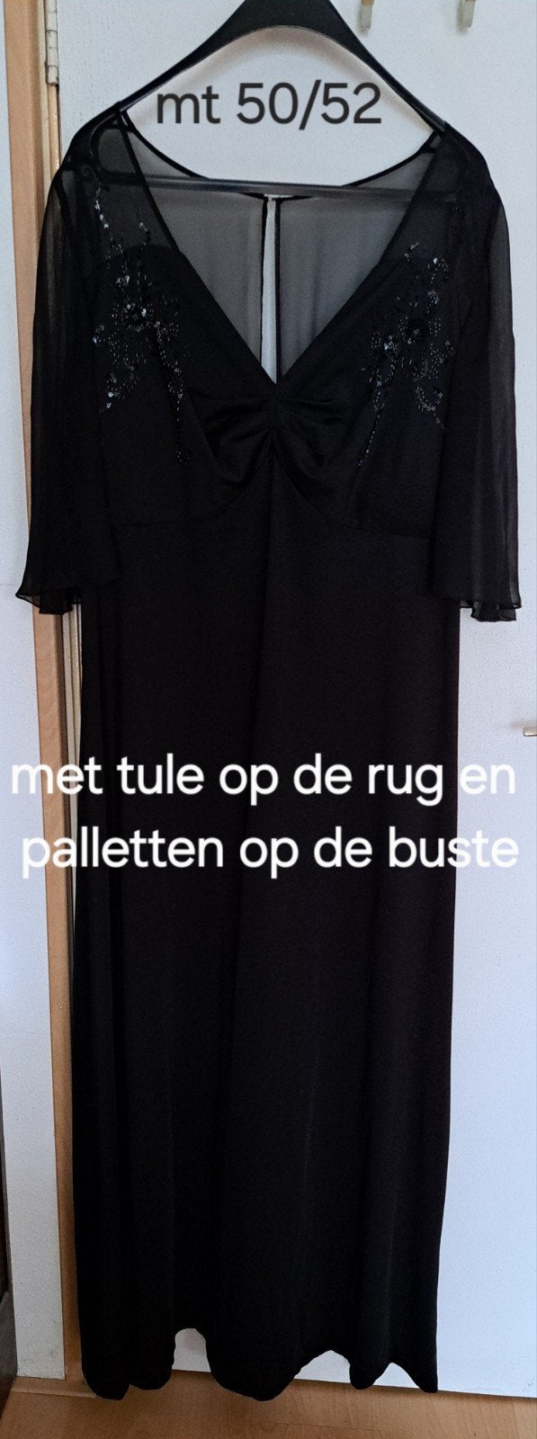 Zwarte avondjurk met pailletten en tule, maat 50/52, Zwart, Maat 46/48 (XL) of groter, Ophalen of Verzenden, Zo goed als nieuw