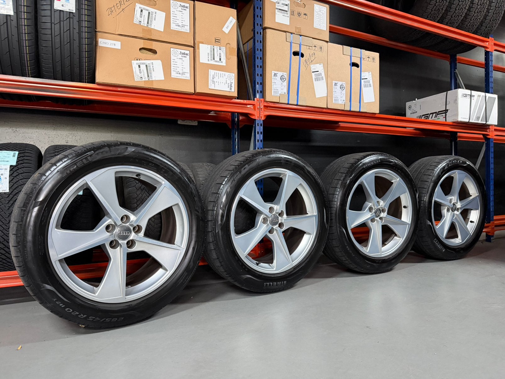 Originele Audi Q7 20 inch velgenset " rotor " model. Pirelli, Auto-onderdelen, Banden en Velgen, Ophalen, Gebruikt, 285 mm, Banden en Velgen