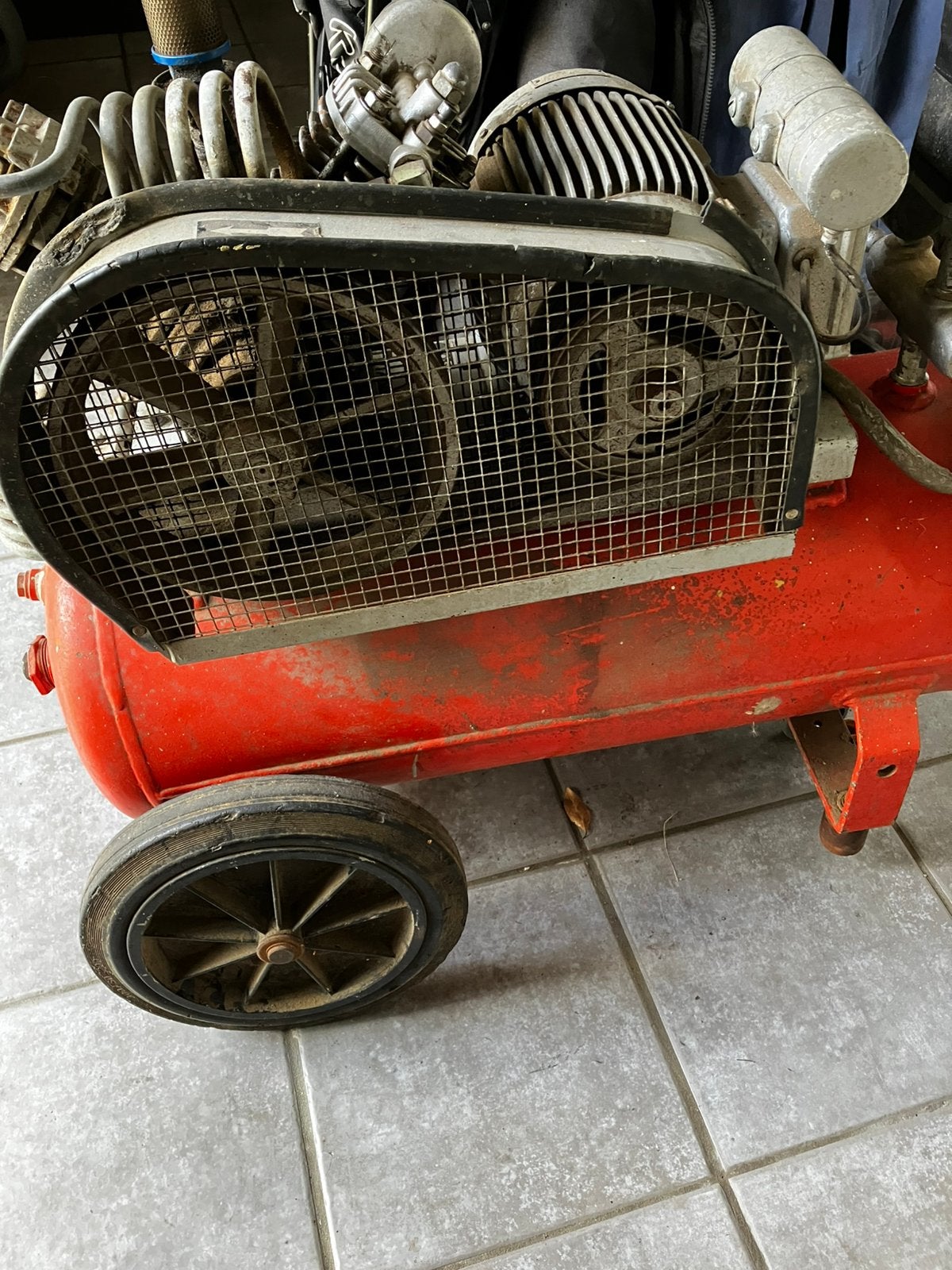 Compressor., 100 liter of meer, Ophalen of Verzenden, Zo goed als nieuw, Minder dan 200 liter/min