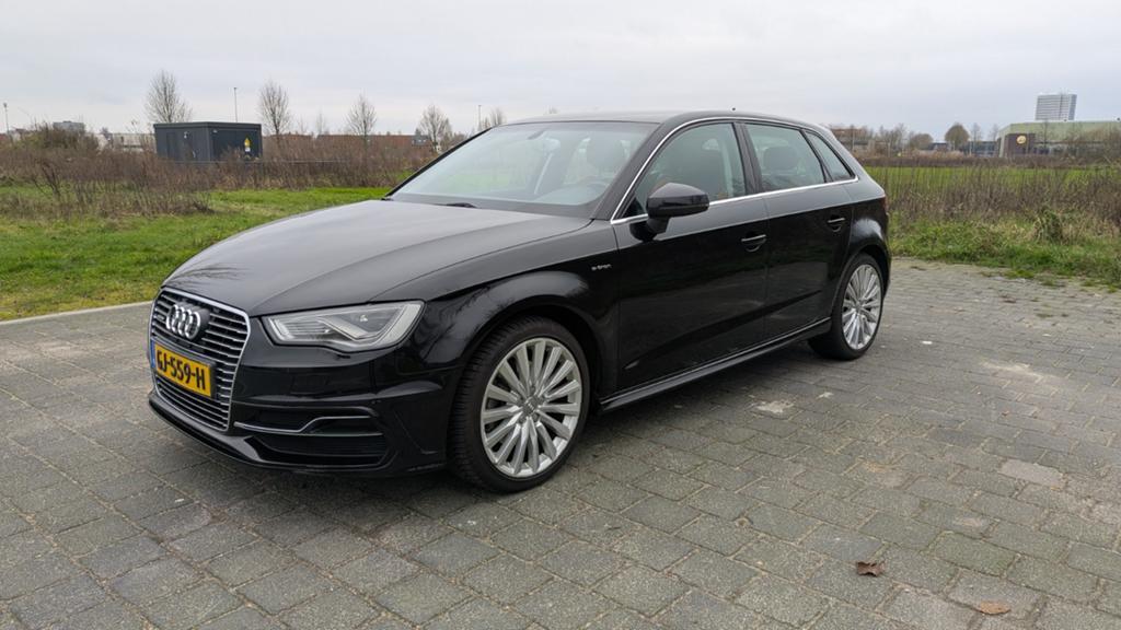 Audi A3 1.4 Tfsi 204pk E-tron Phev S Tronic 2015 Zwart, Auto's, 4 cilinders, Zwart, Onderhoudsboekje, 1515 kg