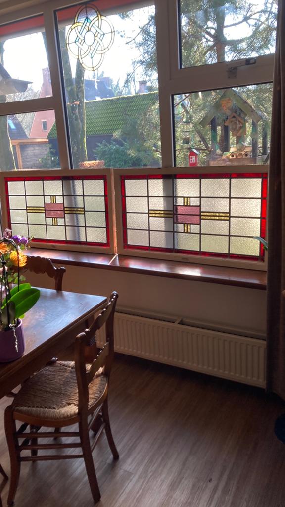 Twee identieke antieke glas in lood ramen in kathedraal glas, Antiek en Kunst, Ophalen