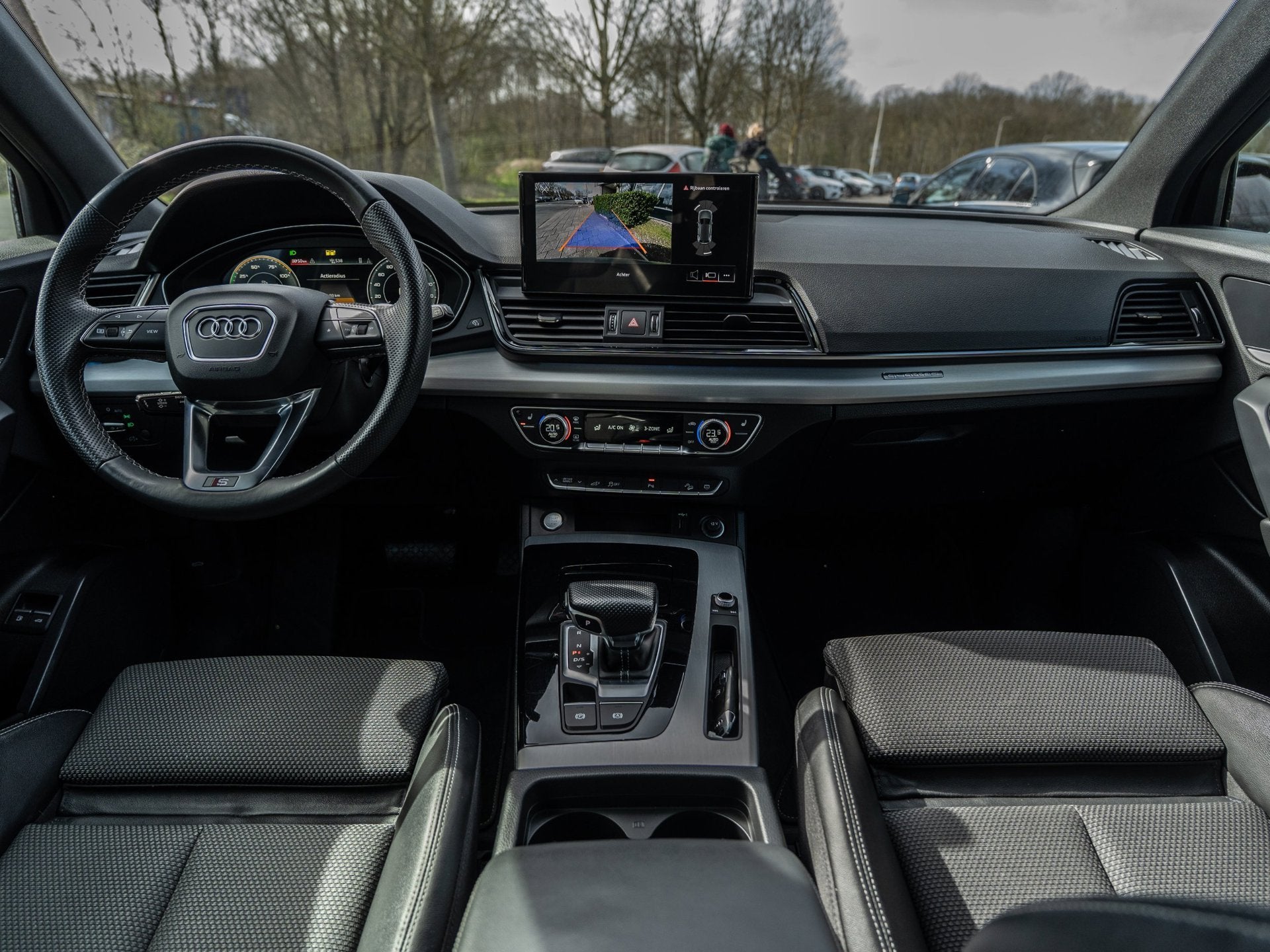 Audi Q5 50 TFSI e S edition - AUTOMAAT - CARPLAY - VIRTUAL C, Automaat, Gebruikt, Leder en Stof, Bedrijf