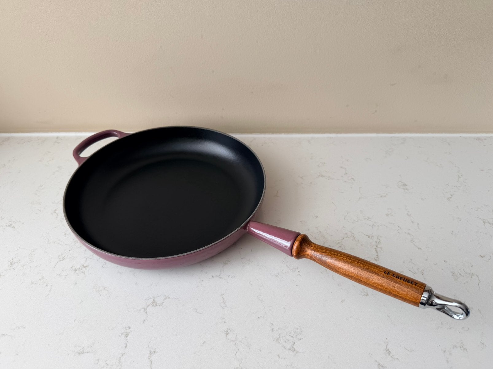 Le creuset koekenpan 28cm gietijzer geëmailleerd, Ophalen of Verzenden, Zo goed als nieuw, Gietijzer