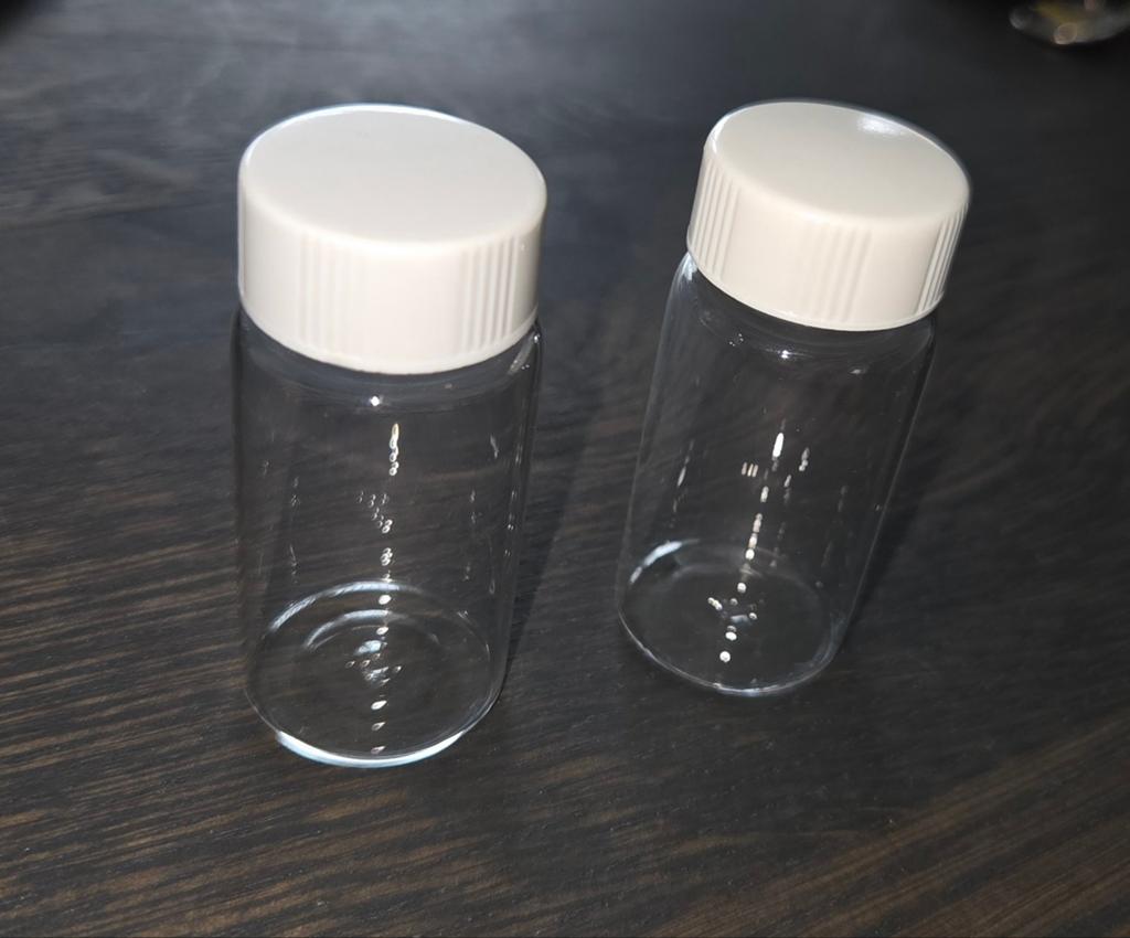 Kleine glazen potjes, inhoud ca 20cc, Hobby en Vrije tijd, Knutselen, Ophalen of Verzenden