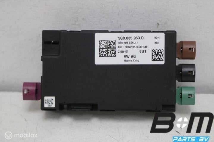 USB hub met spaningsomvormer VW Polo 2G 5G0035953D, Auto-onderdelen, Gebruikt