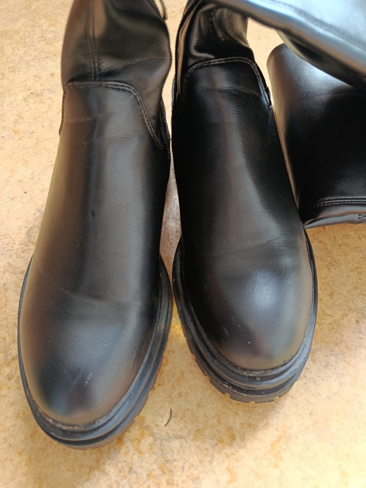Lange zwarte over de knie laarzen mt 36 zgan, Kleding | Dames, Schoenen, Ophalen of Verzenden, Zo goed als nieuw, Zwart, Hoge laarzen