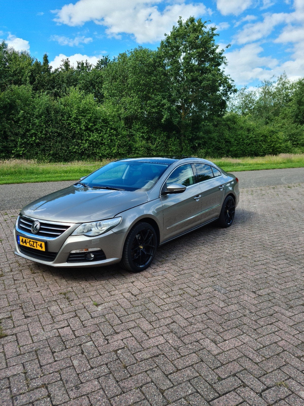 Volkswagen Passat 2.0 TSI 147KW CC AUT 2008 Bruin, Zwart, 4 cilinders, 4 stoelen, 75 €/maand