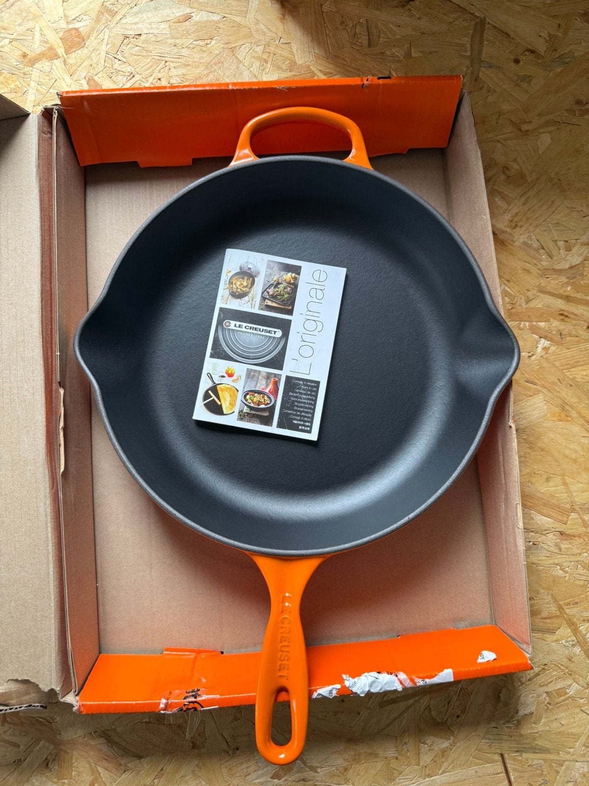 Koekenpan Le Creuset Signature Rond Skillet Oranjerood 30 cm, Koekenpan, Gietijzer, Nieuw, Le Creuset