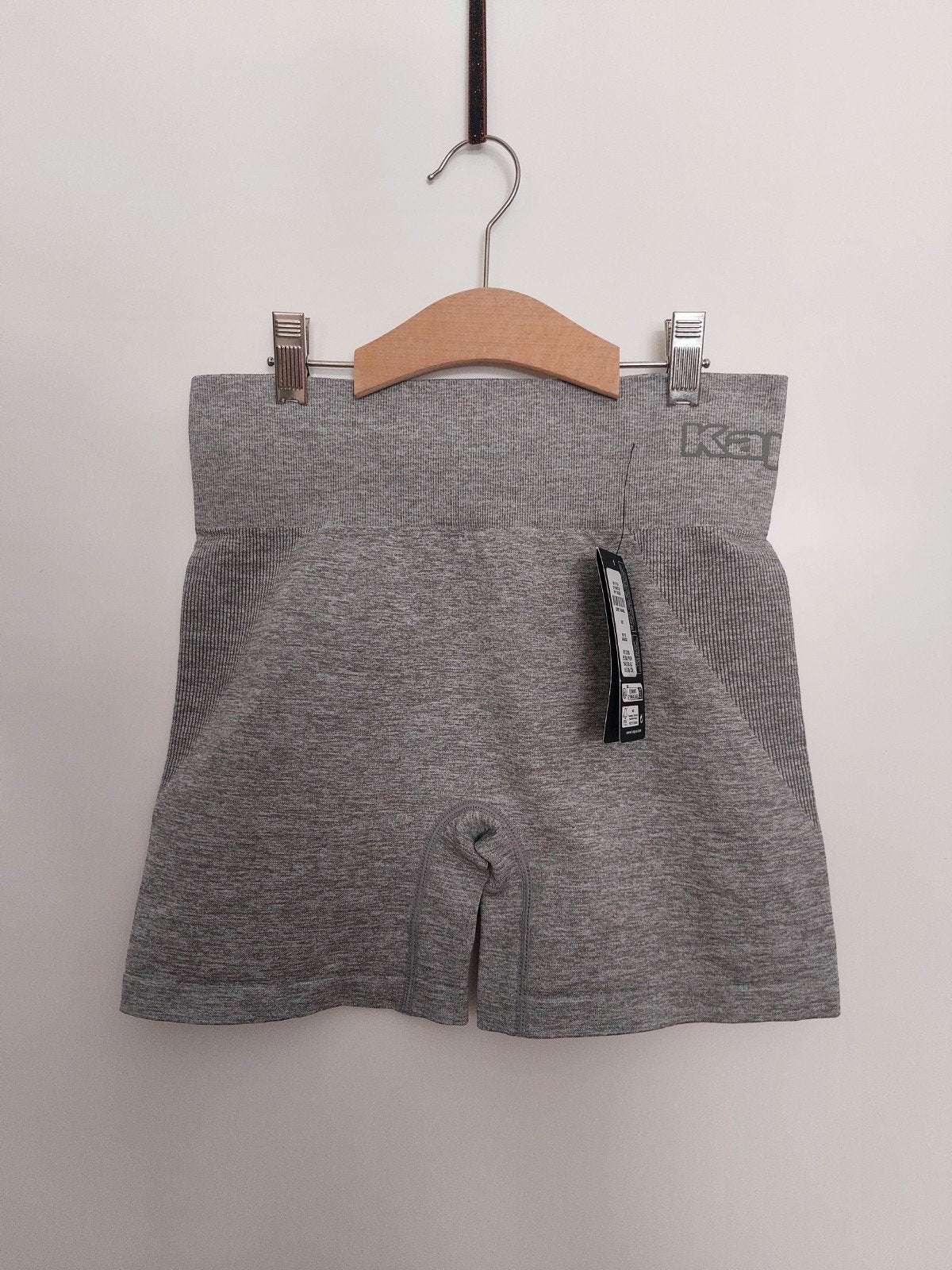 NIEUW Kappa grijze sport short maat XS Nieuw, Kappa, Nieuw, Ophalen of Verzenden, Fitness of Aerobics