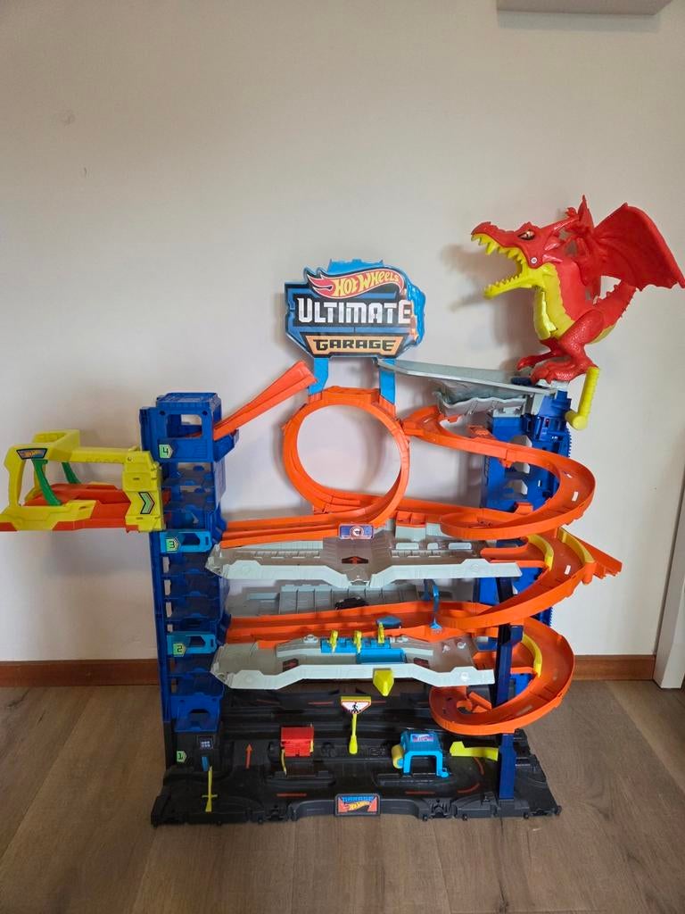 Hot Wheels Ultimate Garage met draak, Ophalen, Racebaan, Zo goed als nieuw, Hot Wheels