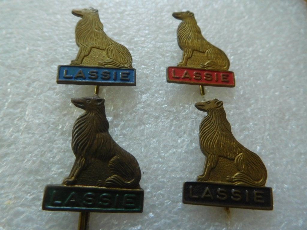 4 kleuren speldjes Lassie samen voor 1 euro, Verzenden, Zo goed als nieuw, Overige onderwerpen