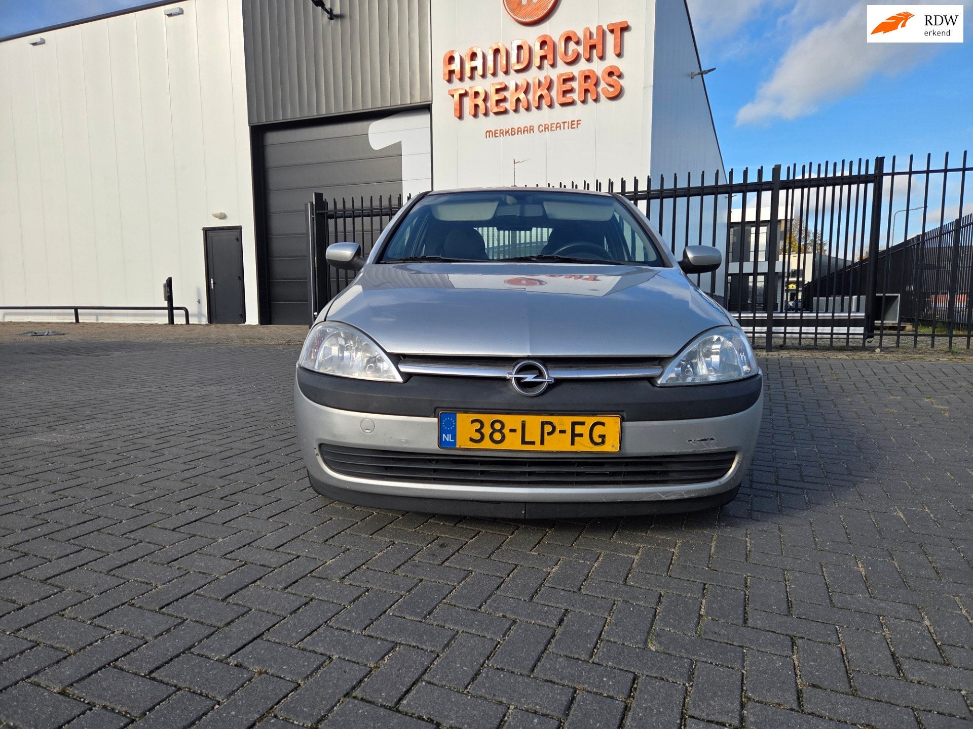 Opel Corsa 1.4-16V Njoy, Auto's, Voorwielaandrijving, 450 kg, 4 cilinders, 1389 cc