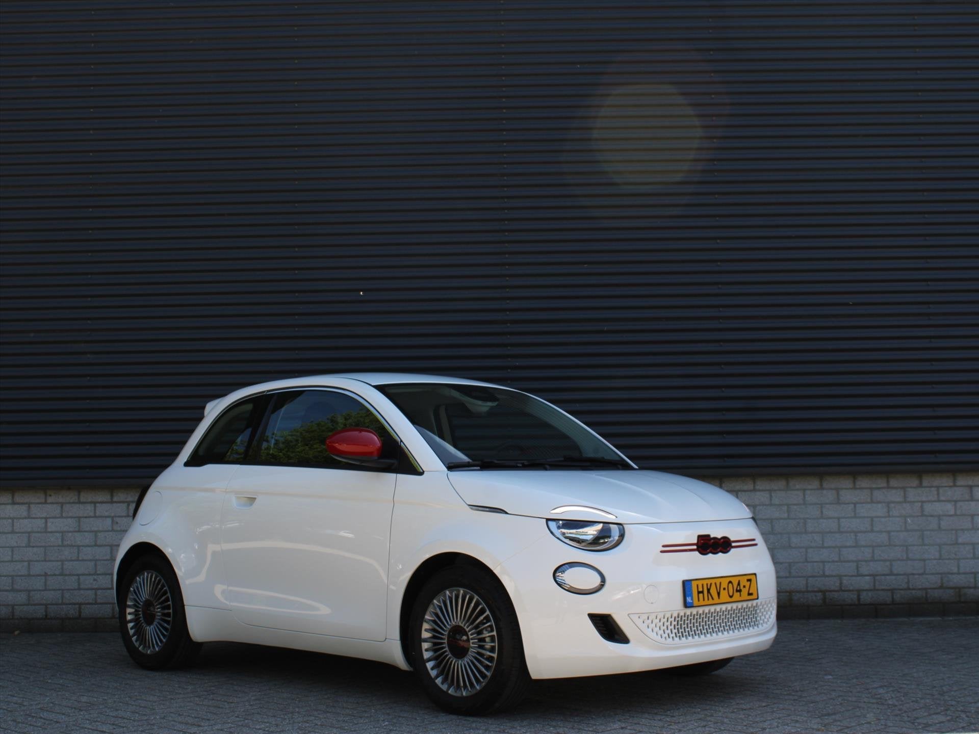 Fiat 500 24kWh 95pk Red I Pack Comfort I Pack Style I Naviga, Stof, Zwart, 95 pk, Wit
