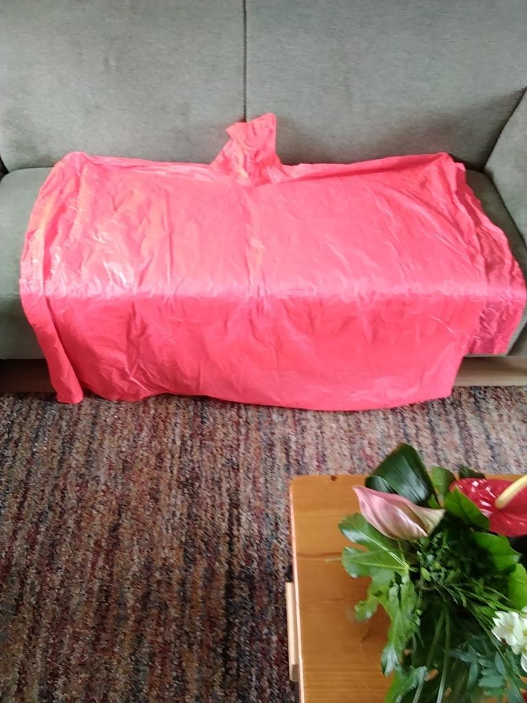 Oranje poncho een maat lekker droog op de fiets, Ophalen of Verzenden, Zo goed als nieuw, Maat 42/44 (L), Oranje