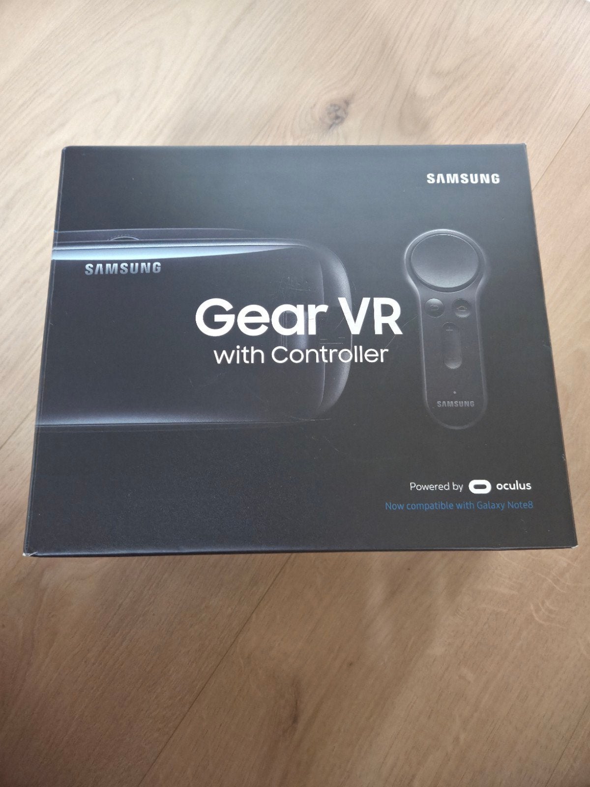 Samsung Gear VR met Controller - Zo goed als nieuw, Spelcomputers en Games, Virtual Reality, Zo goed als nieuw, Telefoon, VR-bril