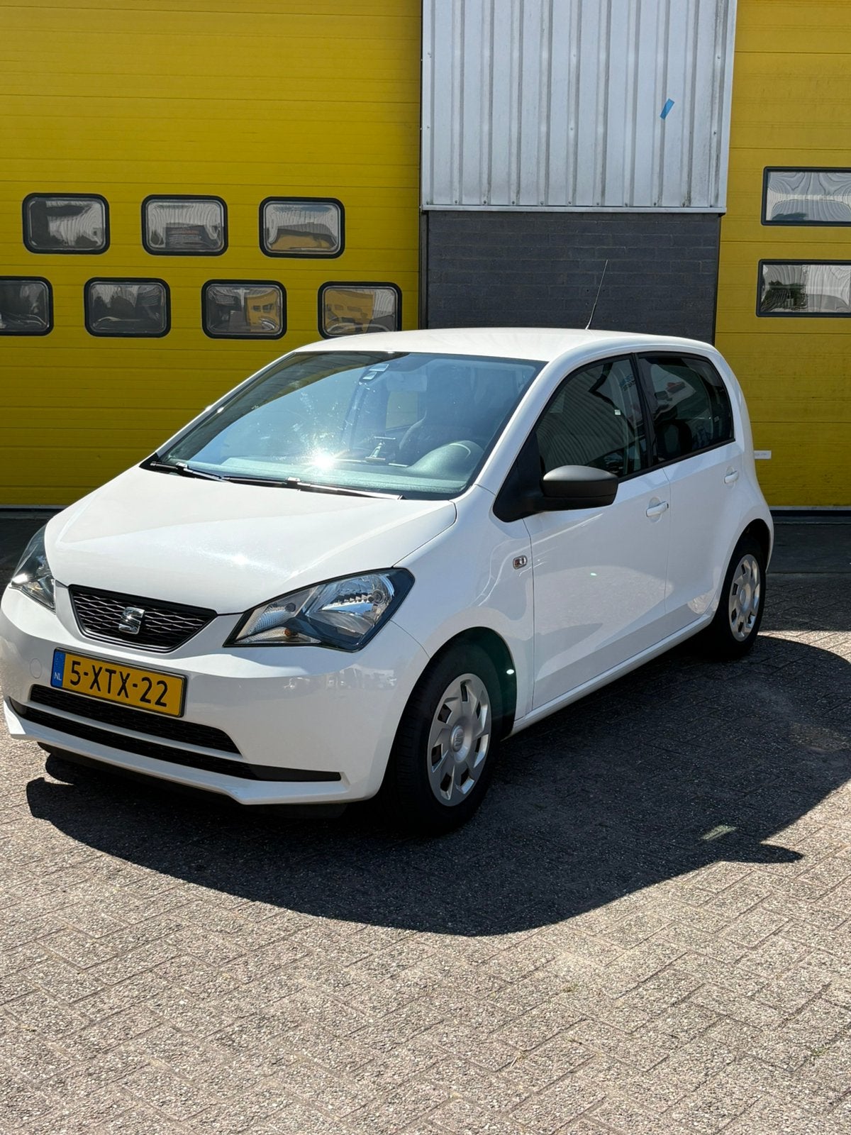 Seat Mii 1.0 44KW 2015 Wit, Auto's, Seat, Voorwielaandrijving, Stof, Euro 6, 840 kg