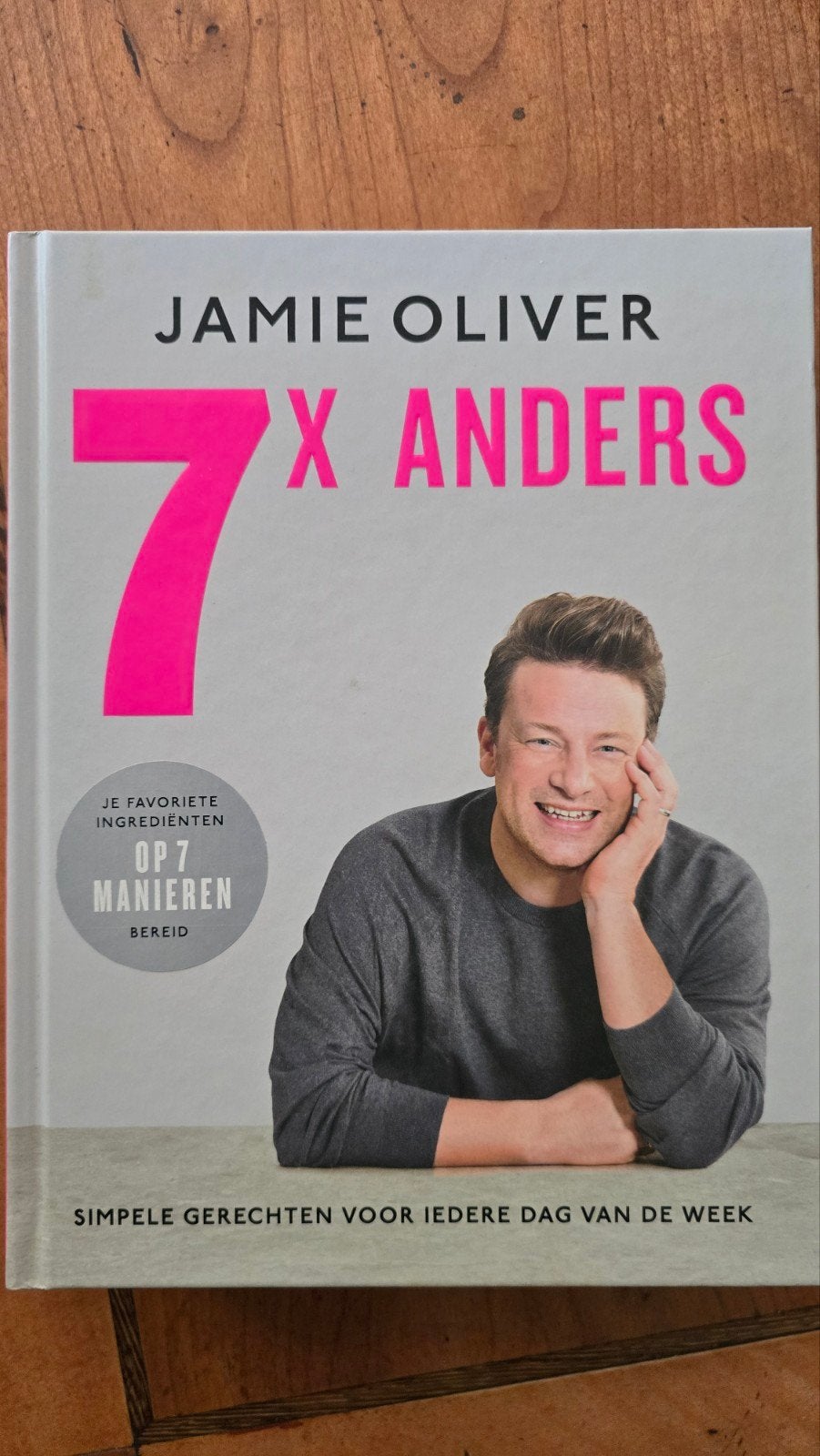 Jamie Oliver 7x Anders - Simpele gerechten, Hoofdgerechten, Ophalen of Verzenden, Zo goed als nieuw, Jamie Oliver