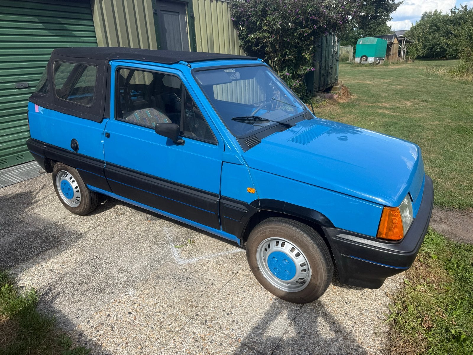 Seat Marbella 1991 kunststof zwarte wielkasten (links & rech, Nieuw, Ophalen of Verzenden, Spatbord, Achter