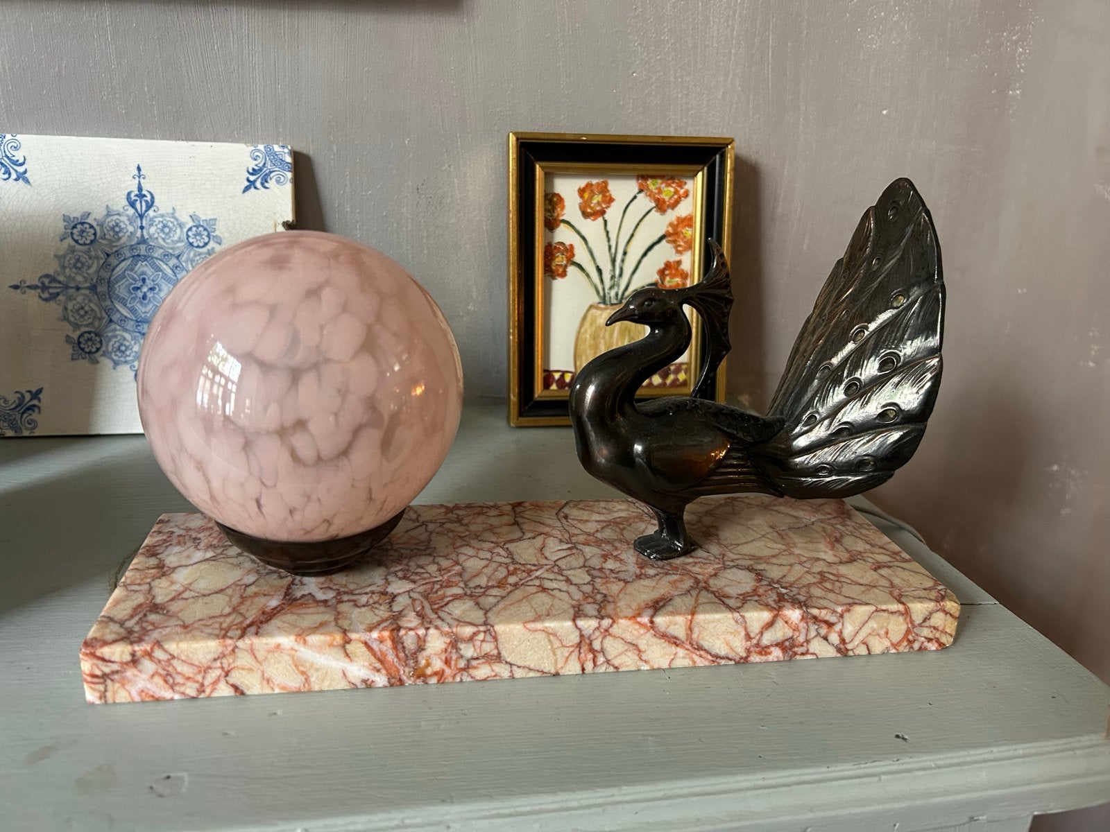 Art Deco lamp op marmeren voet met pauw, Antiek en Kunst, Ophalen