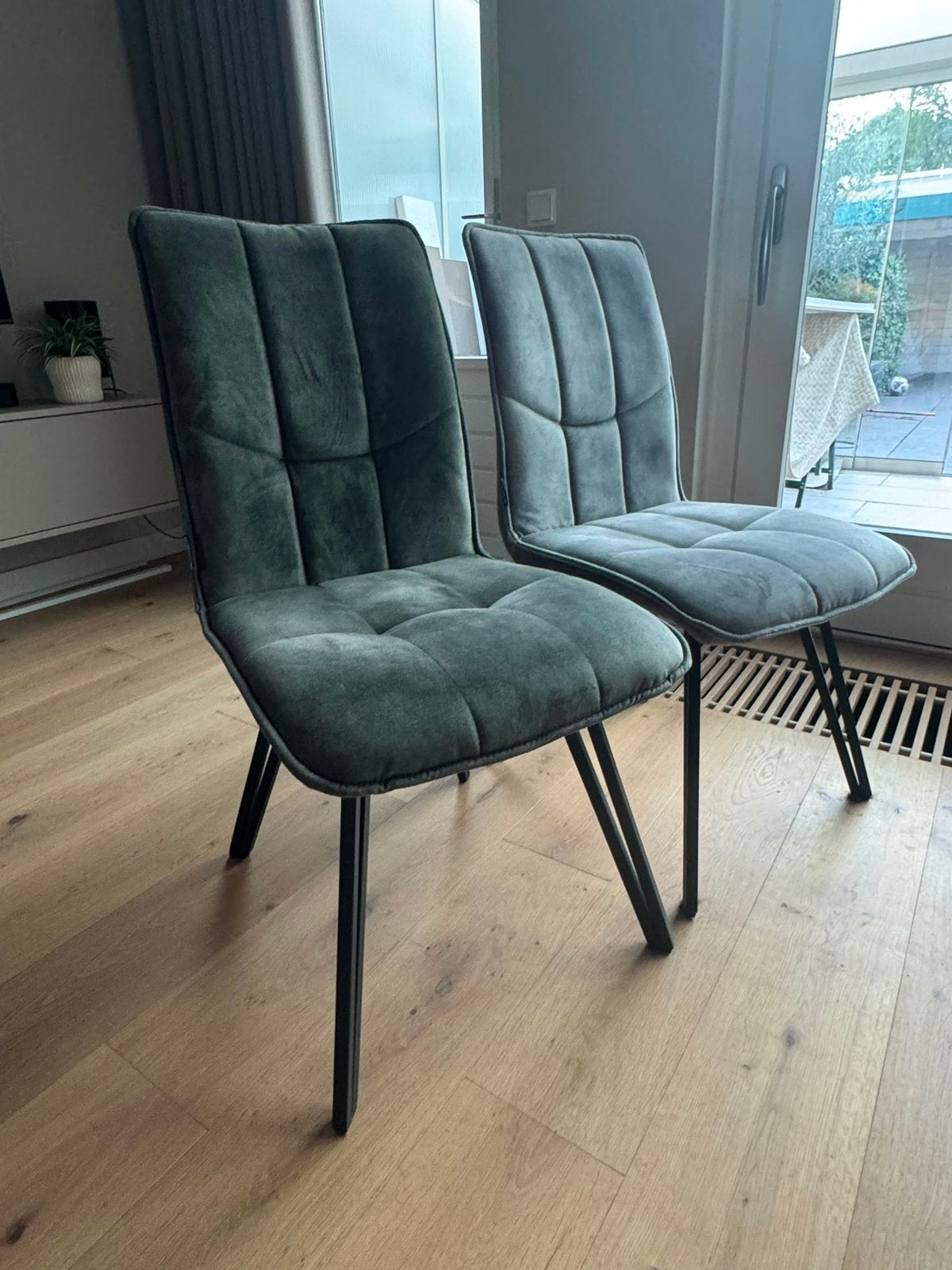 De Bommel eetkamerstoelen, Ophalen, Zo goed als nieuw, Vier, Stof