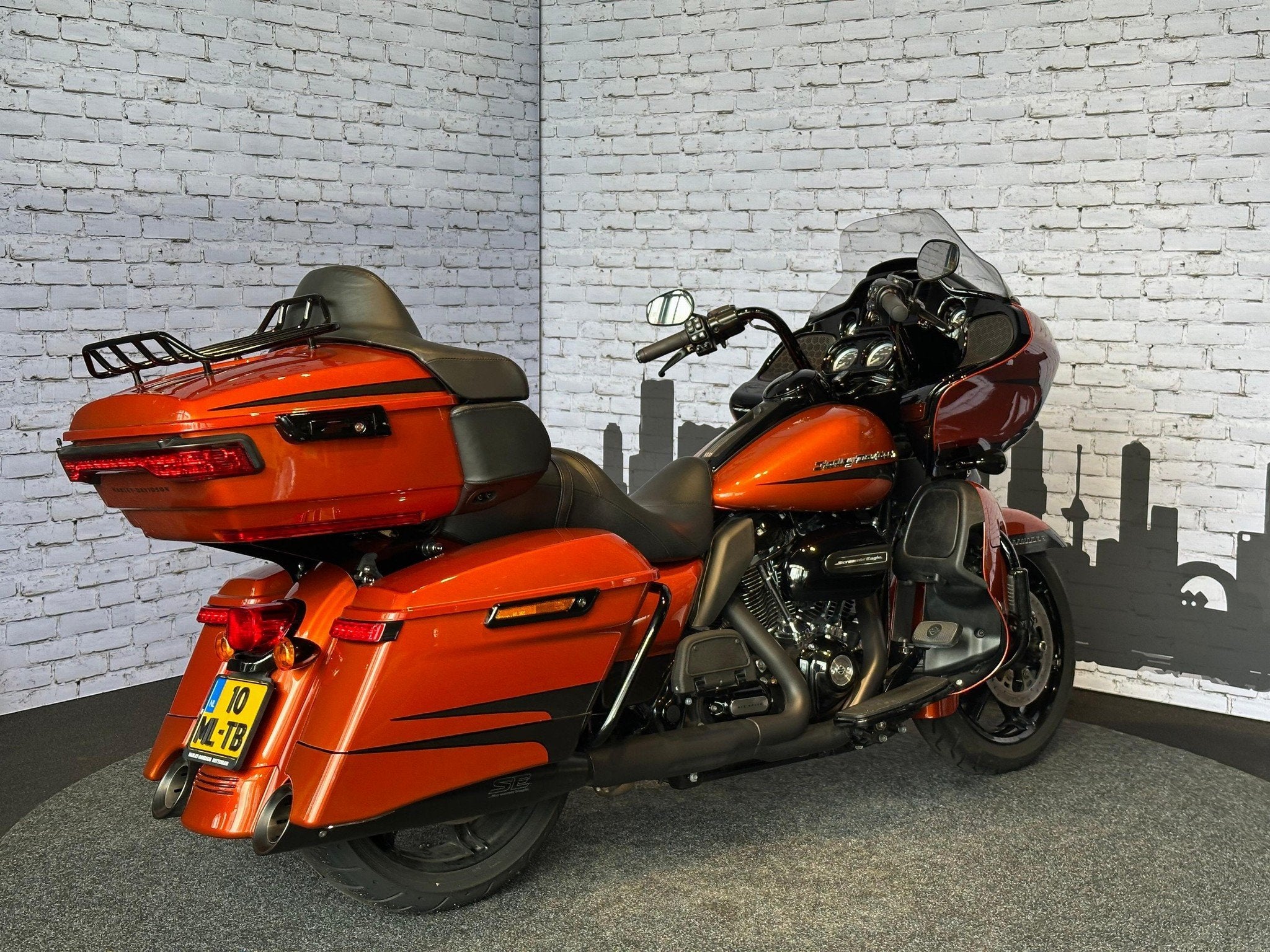 Harley-Davidson FLTRK Road Glide Ltd Custom C. (bj 2020), Motoren, Laan van Vredenoord 33
2289 DA  RIJSWIJK, NL, Toermotor, Sales@harleydavidsonrotterdam.nl
