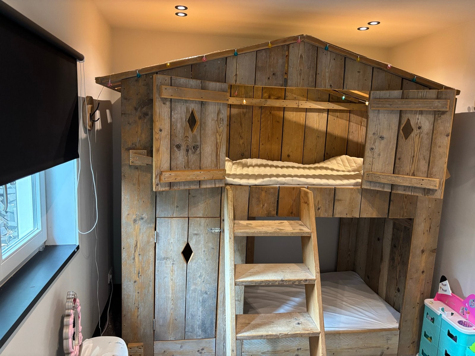 houten stapelbed/hoogslaper - Huisje design, Ophalen, 85 tot 100 cm, Gebruikt, Hoogslaper of Stapelbed