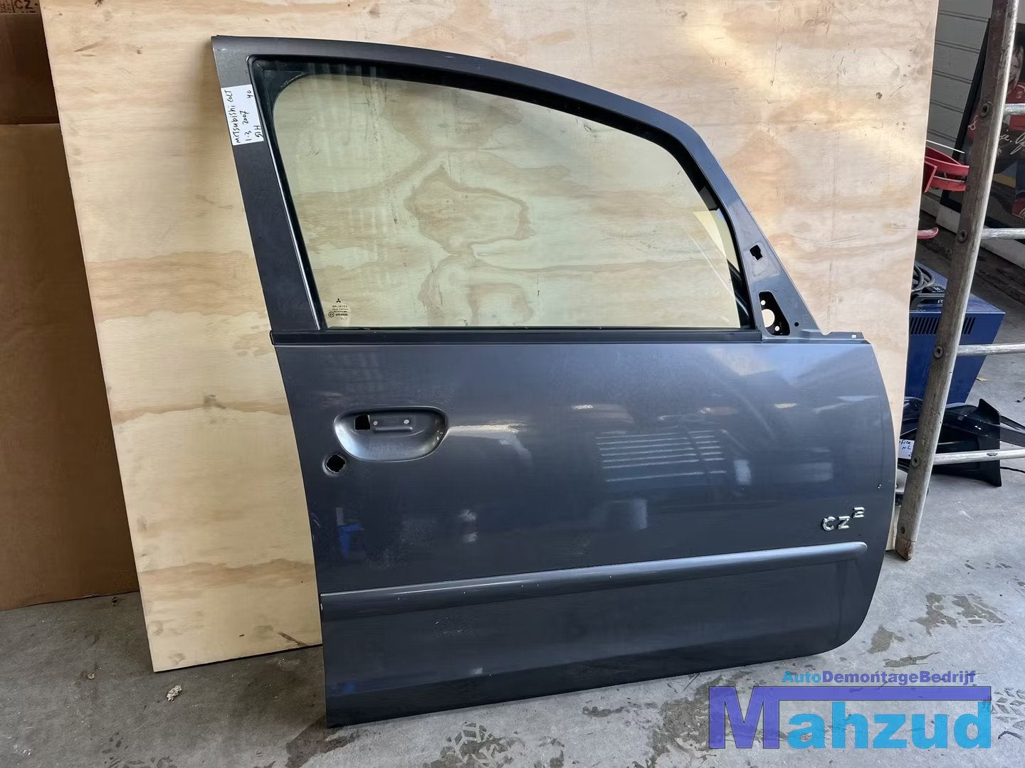 MITSUBISHI COLT 6 Grijs 51H Rechts voor deur portier 2002-20, Auto-onderdelen, Info@mitsubishi-motors.com, Gebruikt, Deur, Mitsubishi Motors Corporation