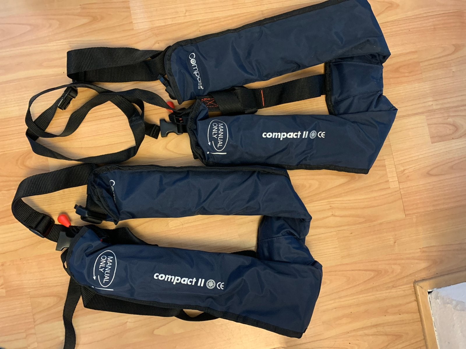 2 reddingsvesten (manual), Watersport en Boten, Ophalen of Verzenden, Zo goed als nieuw