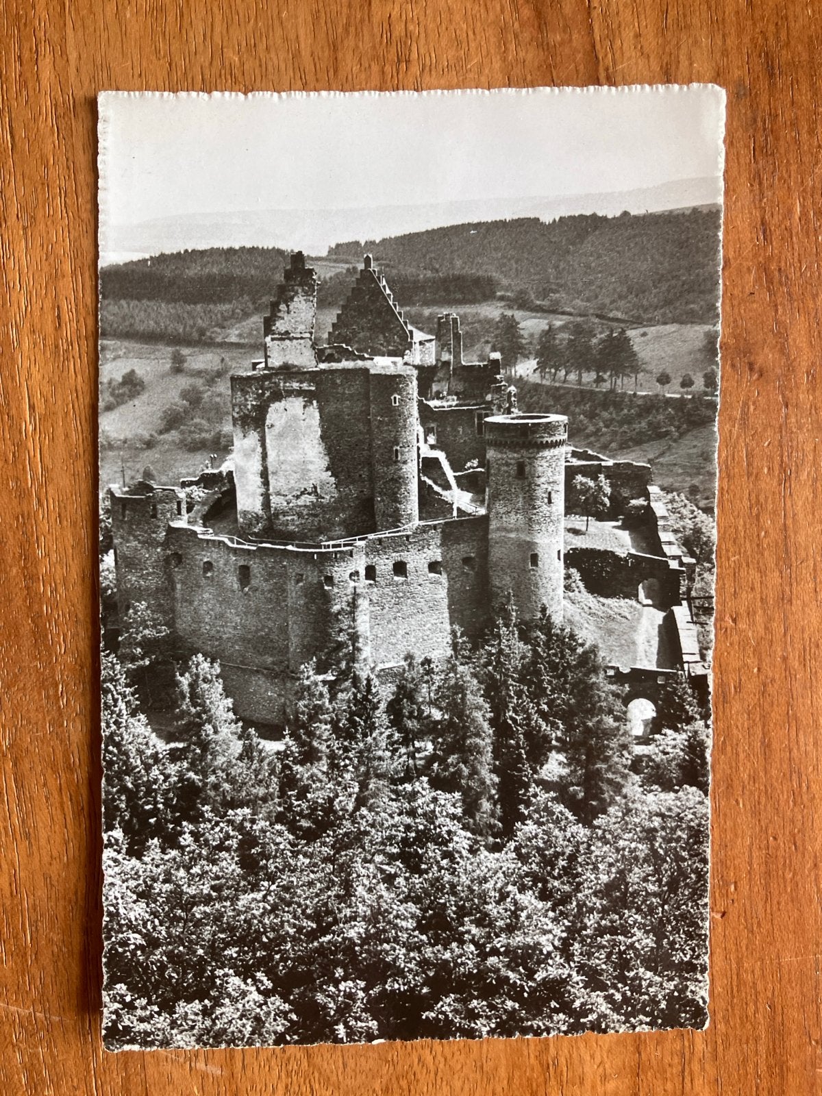 Vianden, Luxemburg. Le Château., Ophalen of Verzenden, 1940 tot 1960, Gelopen, België en Luxemburg